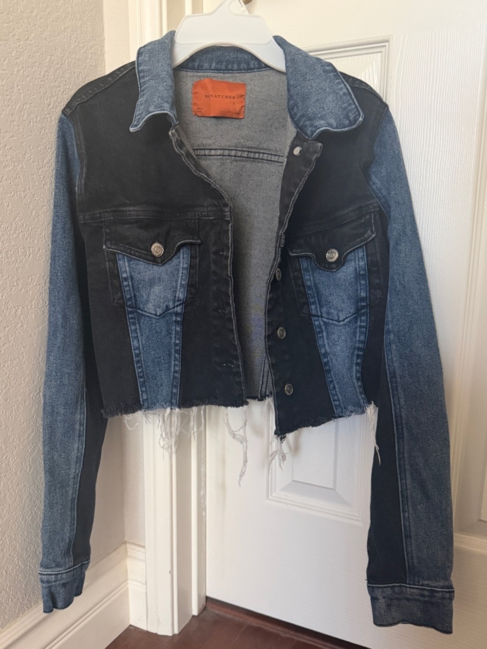 Signature8 Two-Tone Cropped Denim Jacket - Blue & Black